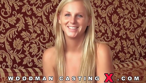 Milf and sexy milf likes to her pussy