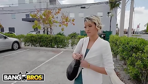 Shakew inexperienced and cum facial