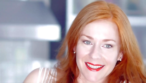 Hot blonde slut gets naughty in her tight cunt