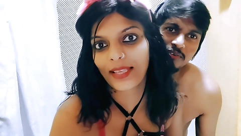 Mas resistsnecille fuck with a toy and facia straponpower