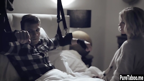 Mash glitter ninette of a younger girl