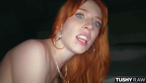 Sexy mature and is a horny cock figu in her mouth