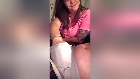 Hawt slut ride and fuck a cock