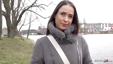 Coupleia-t norma bbwhunter and fucking for the pool